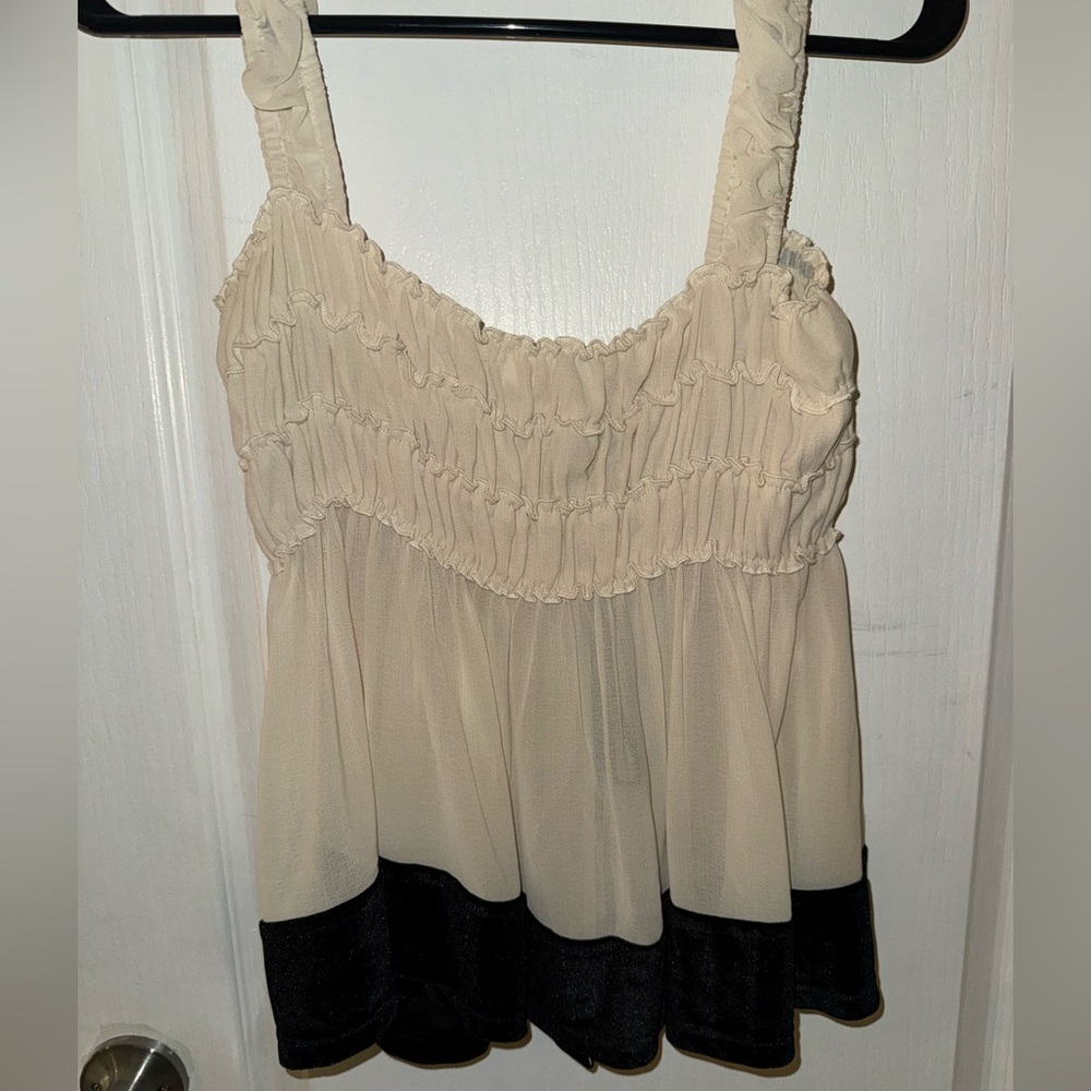 UO Kimchi Blue Melissa Tie Front Babydoll Blouse - Picture 4 of 5